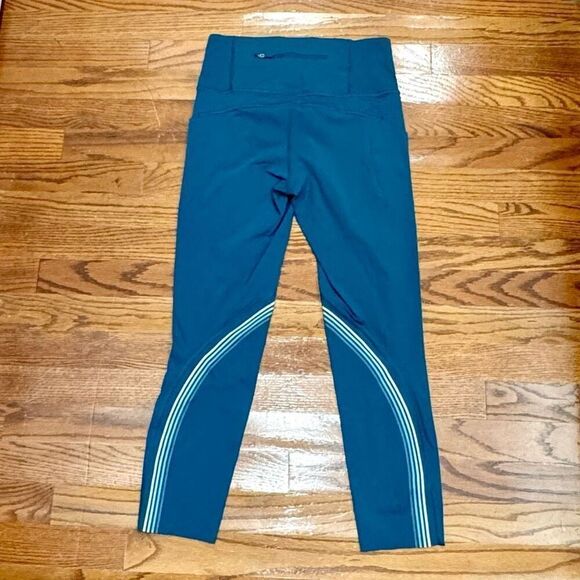 Lululemon Speed Limit 23” Cropped Leggings. Dark Teal. Size 6. - Picture 4 of 8